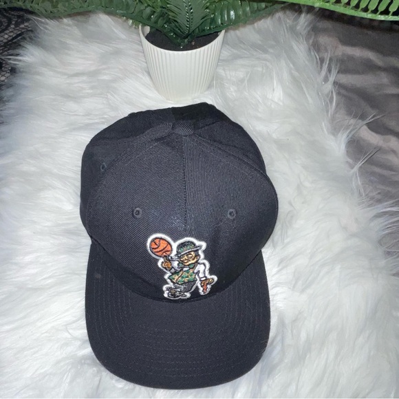 Celtics hat like new - Picture 2 of 7